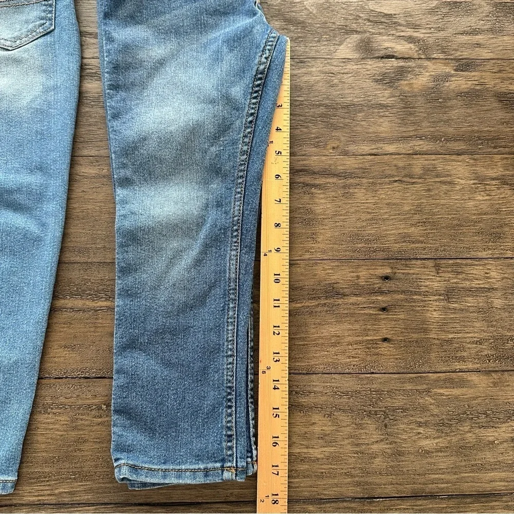 Osh Kosh Boys Girls size 5 Bundle of Jeans Straight Skinny Blue Adjustable waist